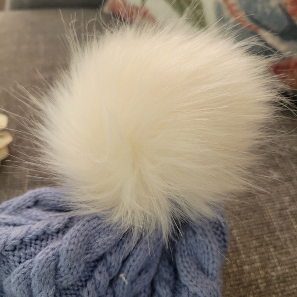 Jcrew pom pom beanie - Picture 2 of 9